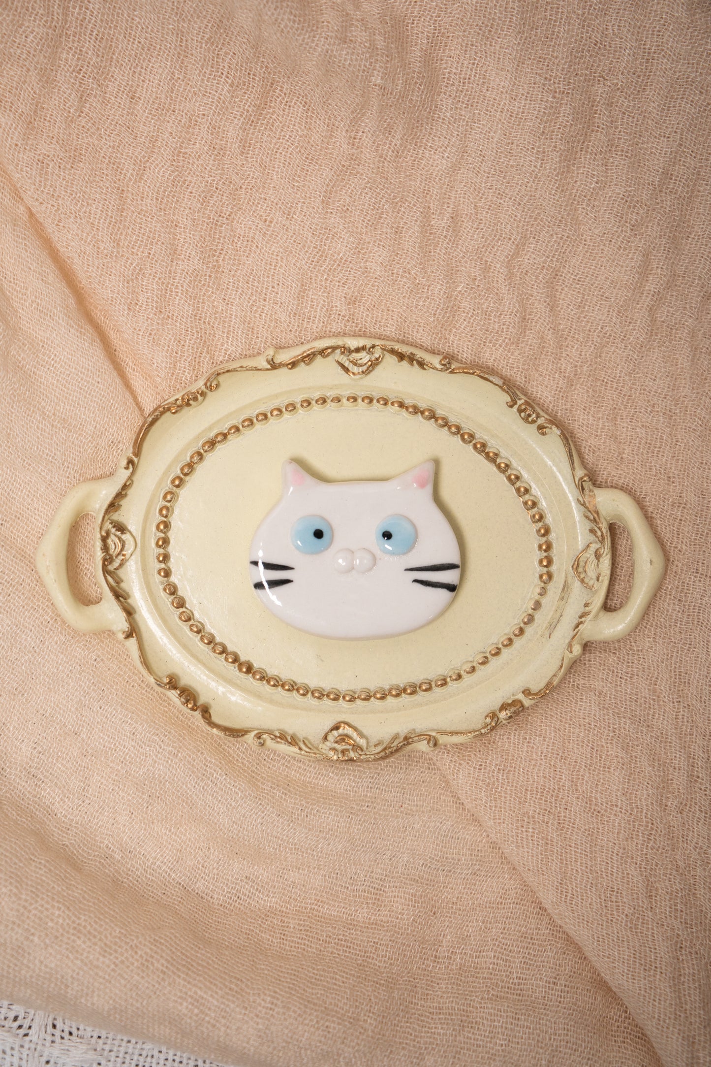 Ceramic Cat Head Magnet